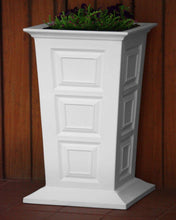 Load image into Gallery viewer, Savannah Lighted Planter